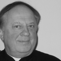 Zmarł ks. prałat Tadeusz Wojdat, budowniczy pierwszego kościoła na Ursynowie