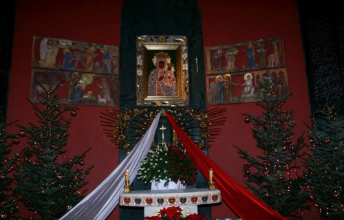 Poświęcenie sukienki Matki Bożej Częstochowskiej