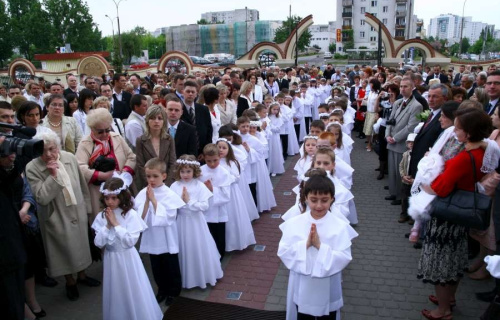 UROCZYSTOŚĆ PIERWSZEJ KOMUNII ŚWIĘTEJ