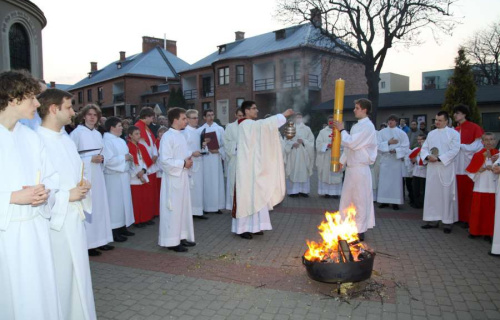 WIELKA SOBOTA - Msza Wigilii Paschalnej